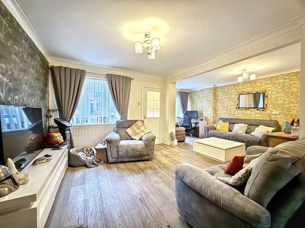 Property image 3 of 23