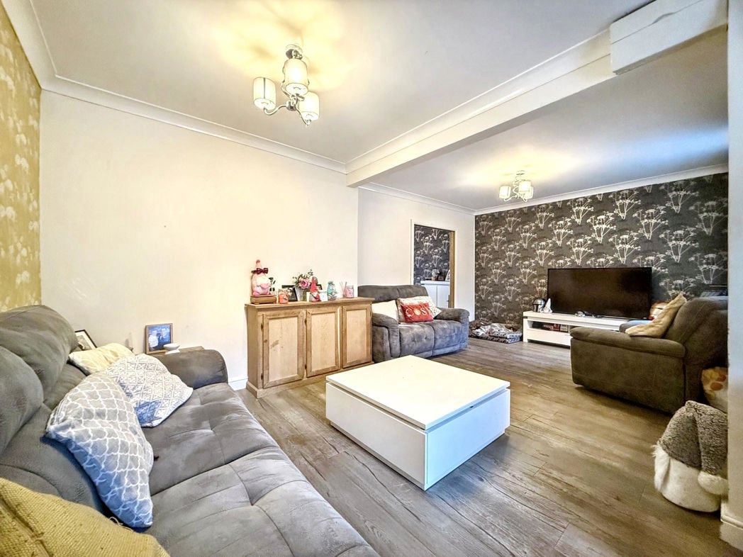 Property image 5 of 23