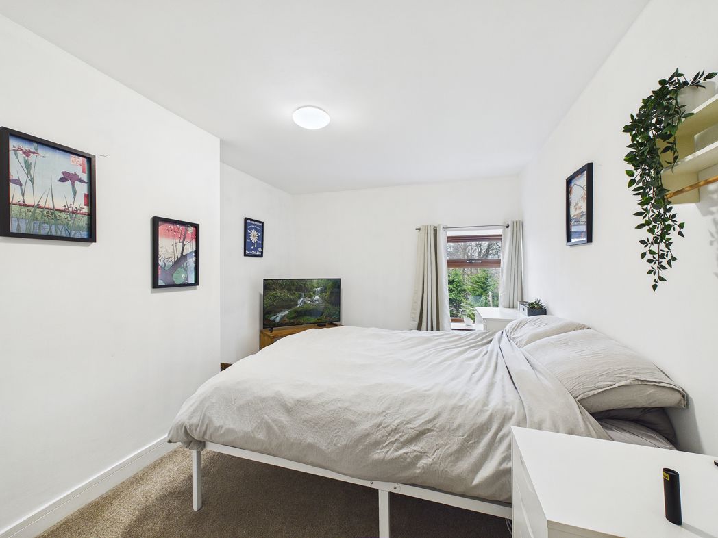 Property image 5 of 11