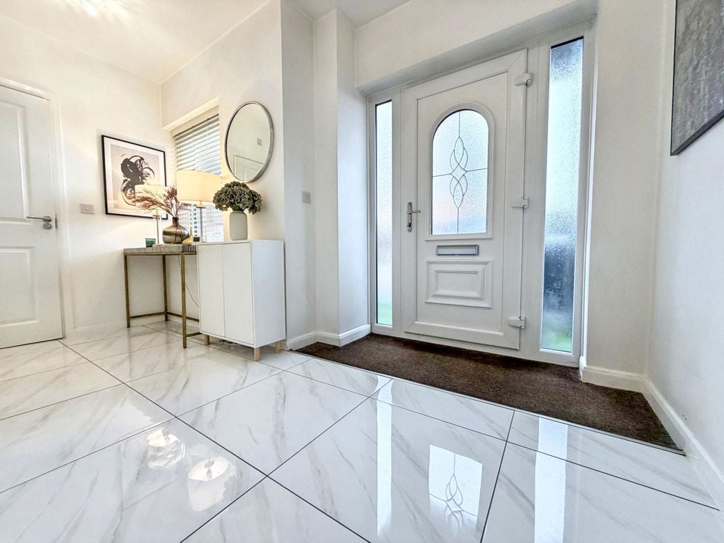 Property image 4 of 21
