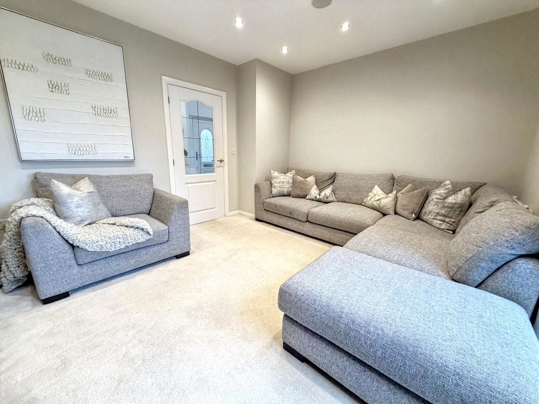 Property image 5 of 21