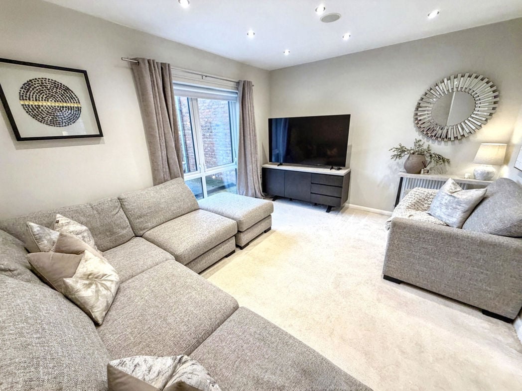 Property image 7 of 21