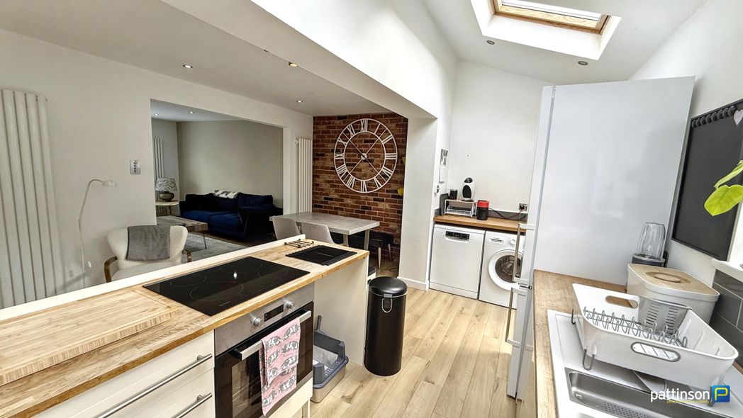Property image 8 of 31