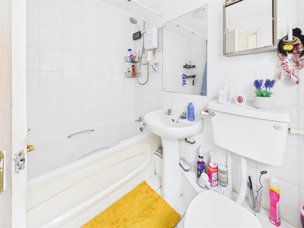 Property image 3 of 7