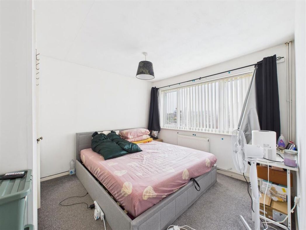 Property image 6 of 7