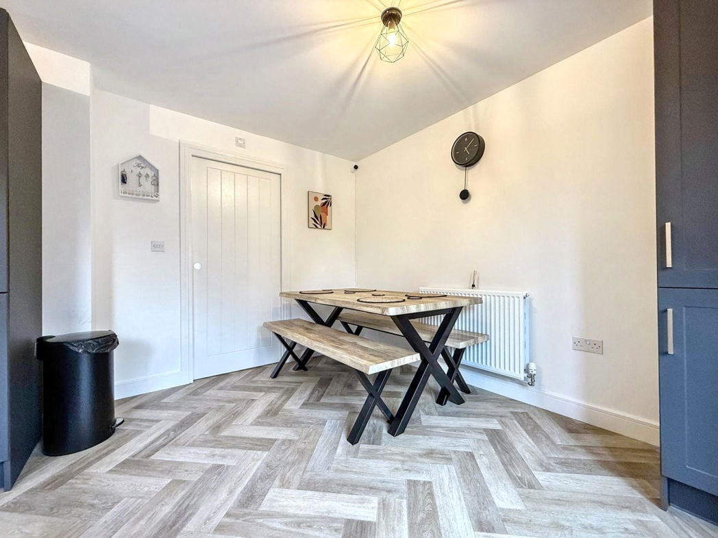 Property image 7 of 18