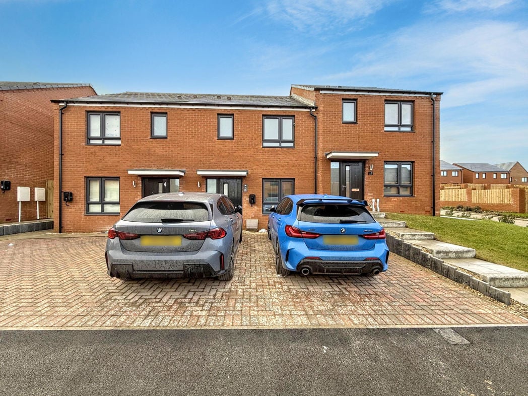 Property image 1 of 18