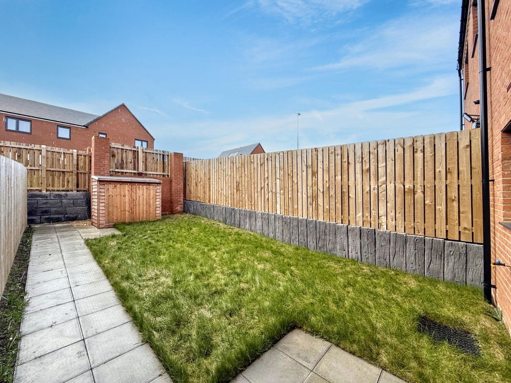 Property image 16 of 18