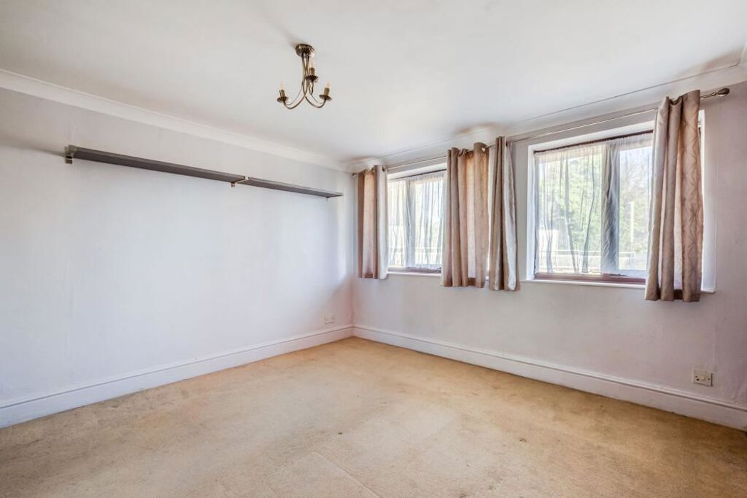 Property image 6 of 8