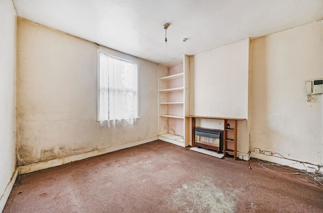 Property image 2 of 12