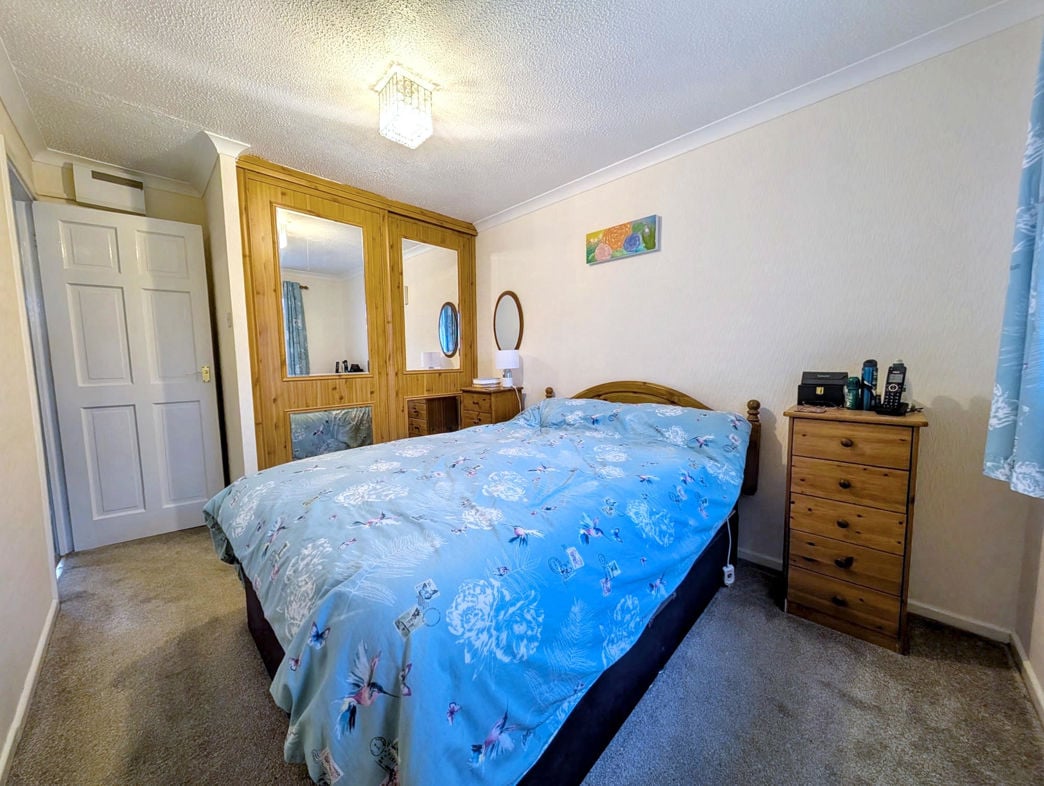 Property image 9 of 15