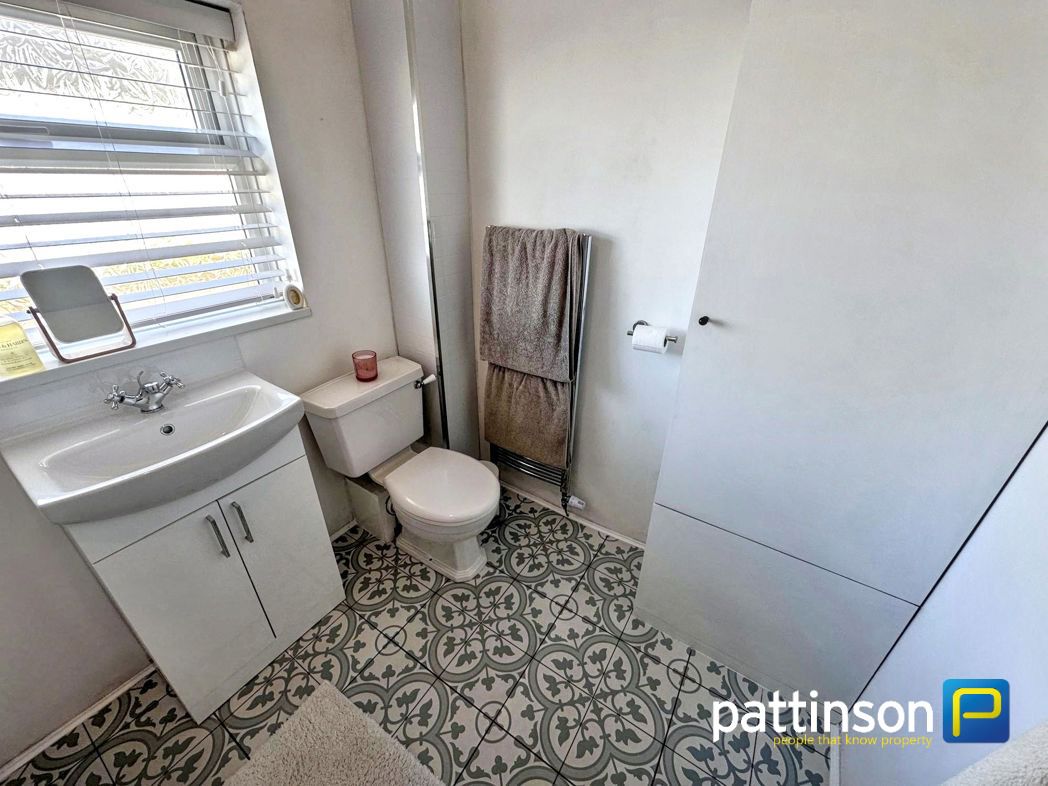 Property image 10 of 13