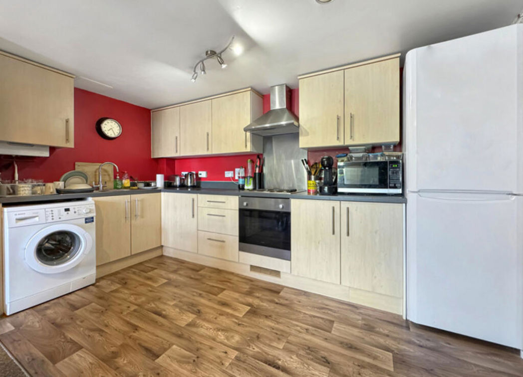 Property image 3 of 12