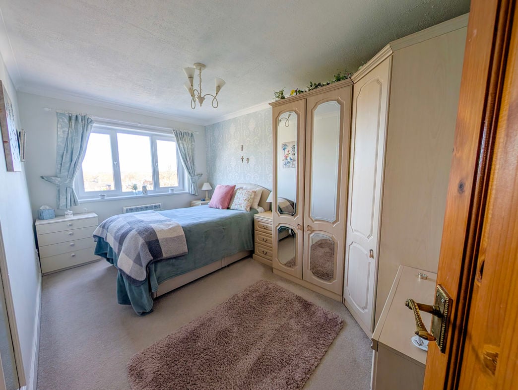 Property image 6 of 11