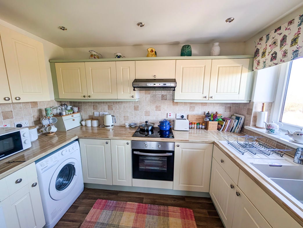 Property image 5 of 11