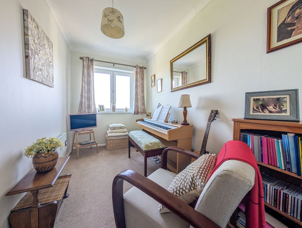 Property image 7 of 11