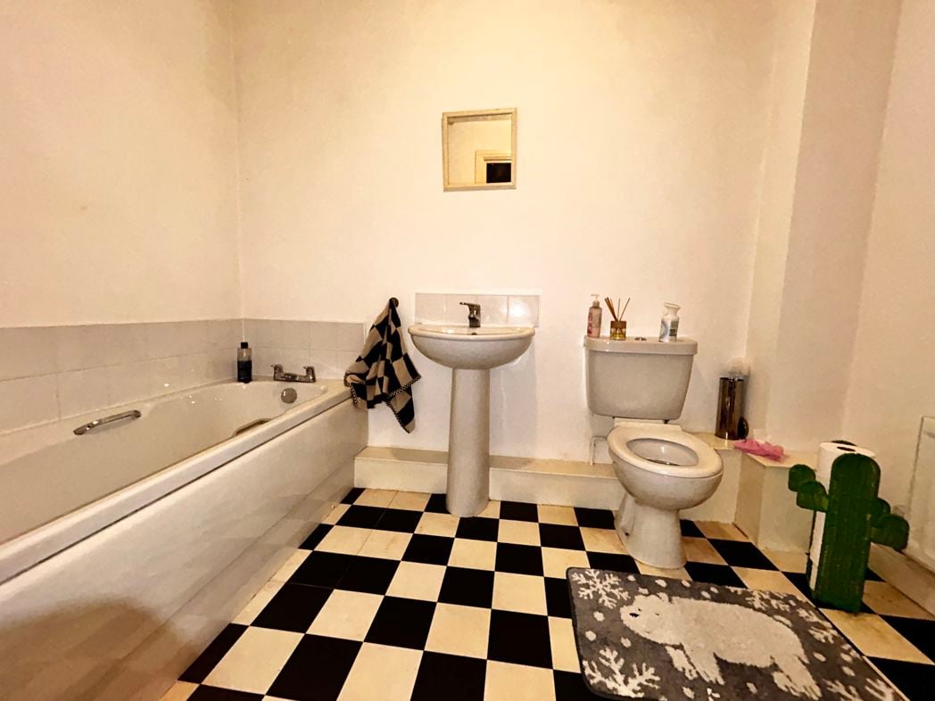Property image 9 of 9