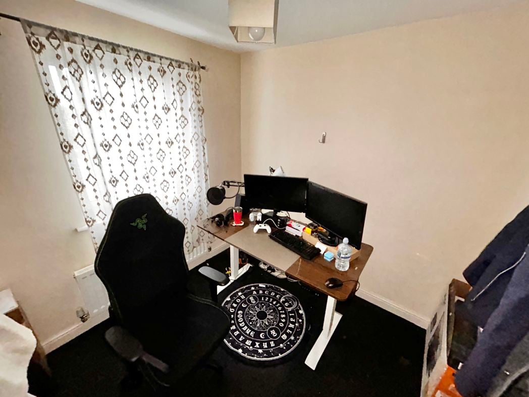 Property image 8 of 9