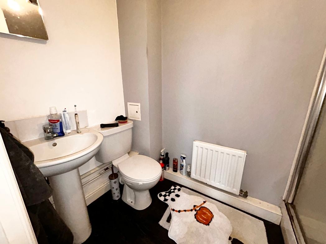 Property image 7 of 9