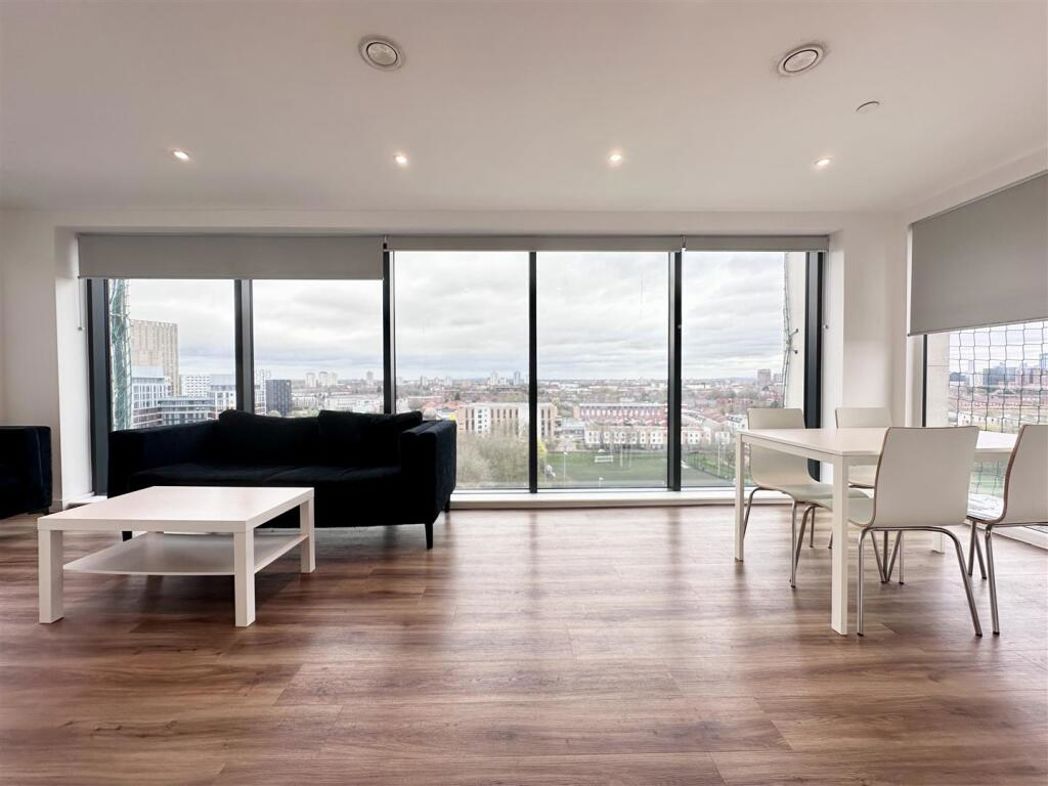 Property image 5 of 19