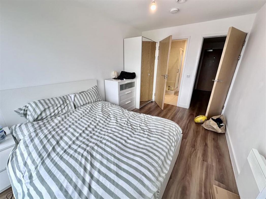Property image 12 of 19