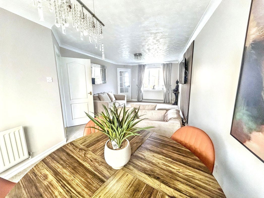 Property image 5 of 21