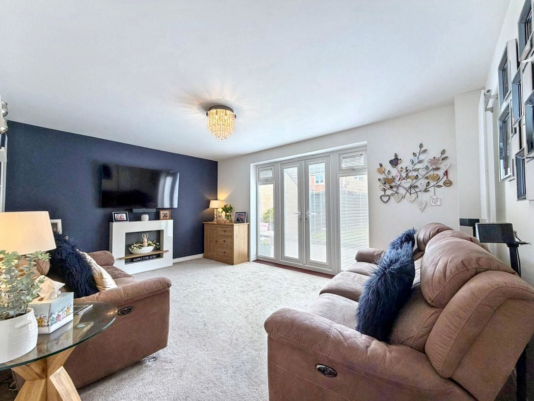 Property image 10 of 32