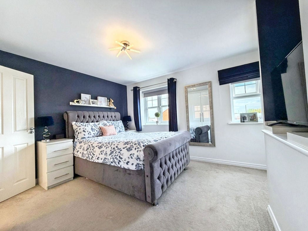 Property image 17 of 32