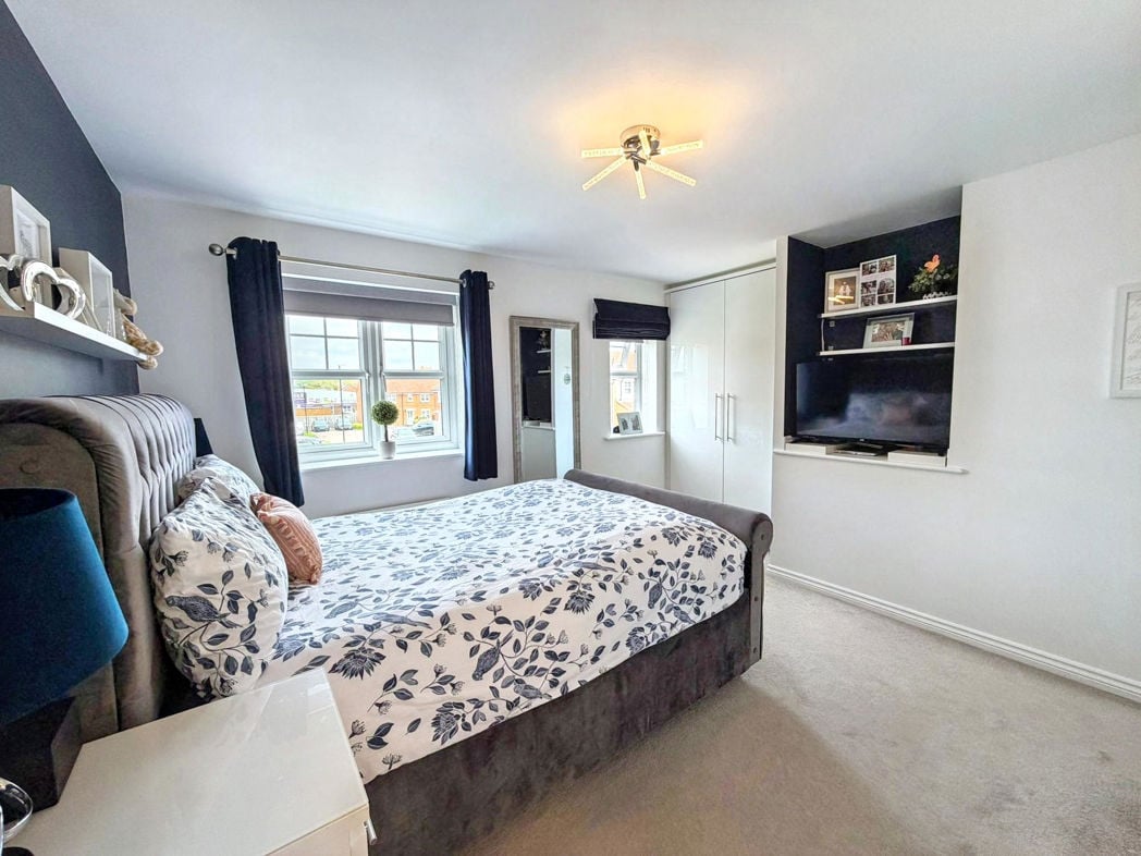 Property image 18 of 32