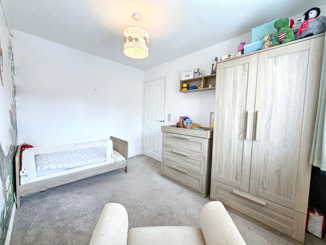 Property image 21 of 32