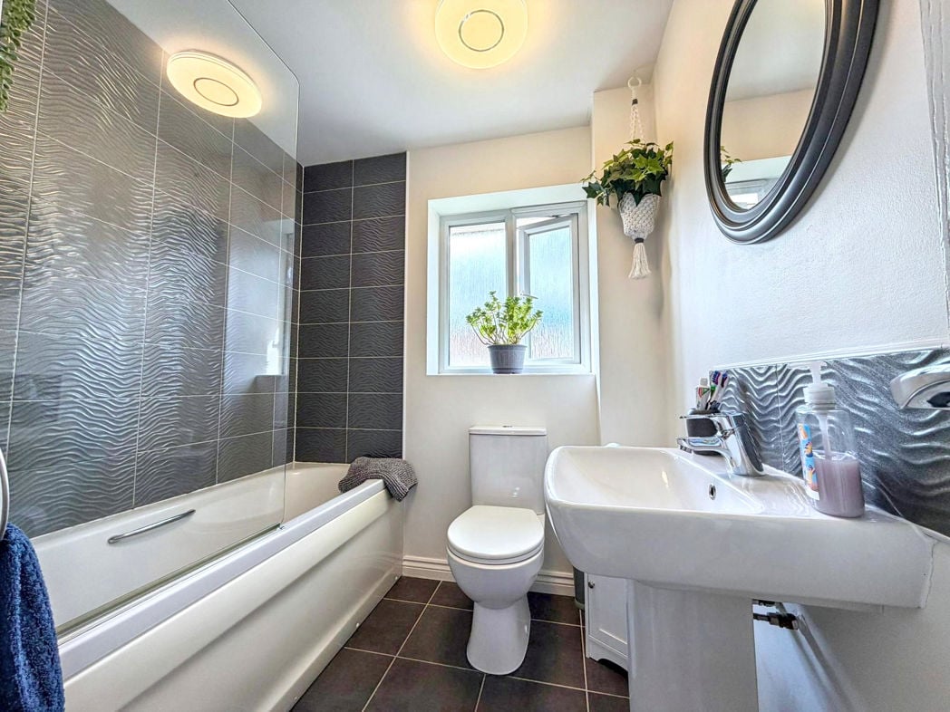 Property image 23 of 32