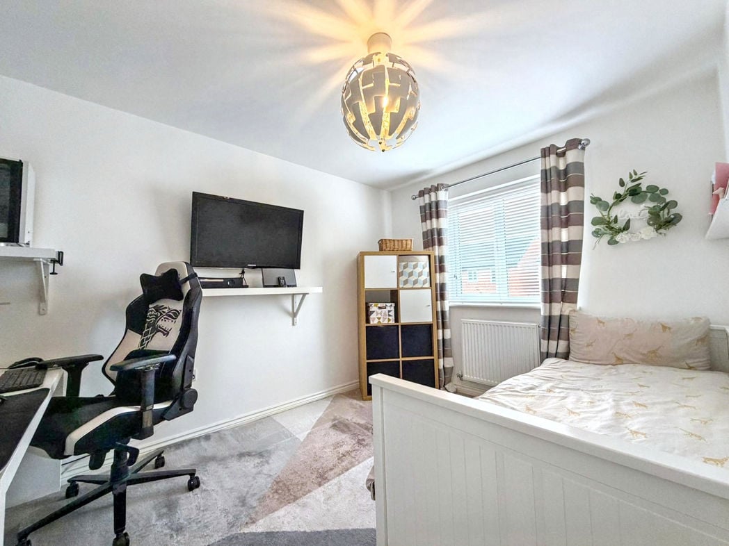 Property image 25 of 32