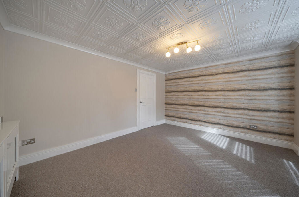 Property image 3 of 12