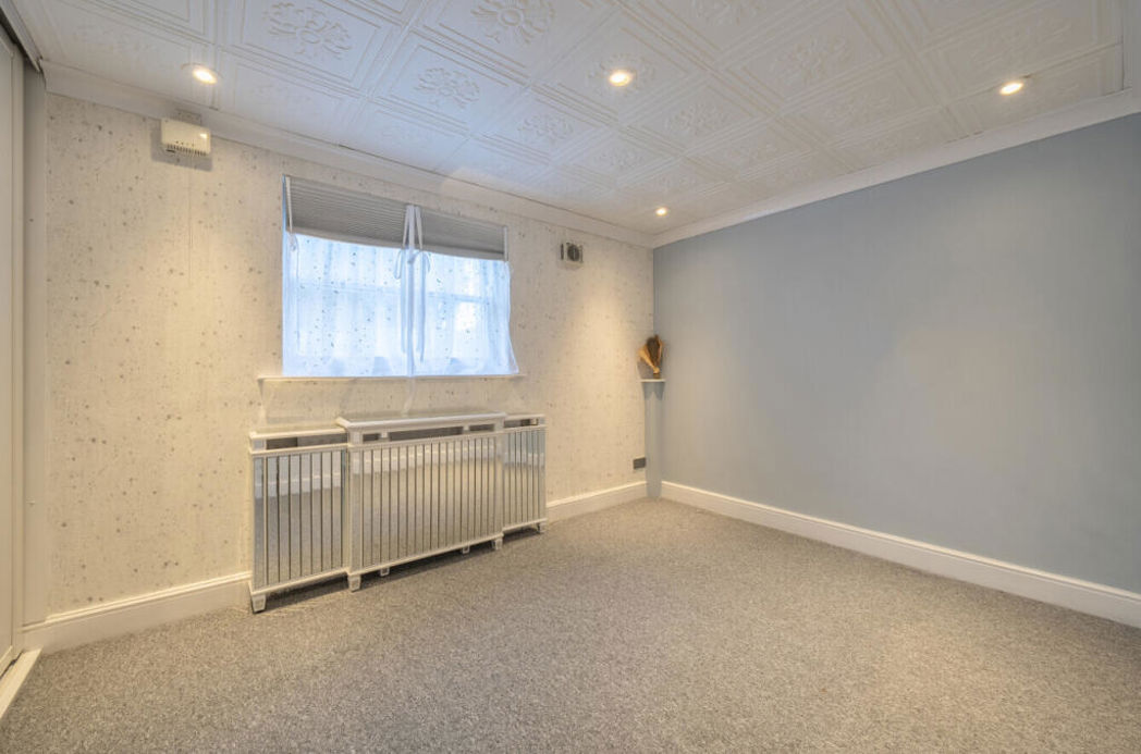 Property image 7 of 12