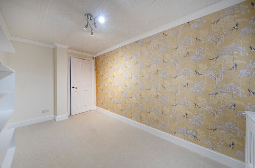 Property image 10 of 12