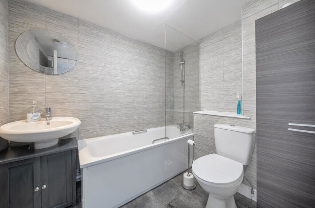Property image 11 of 12