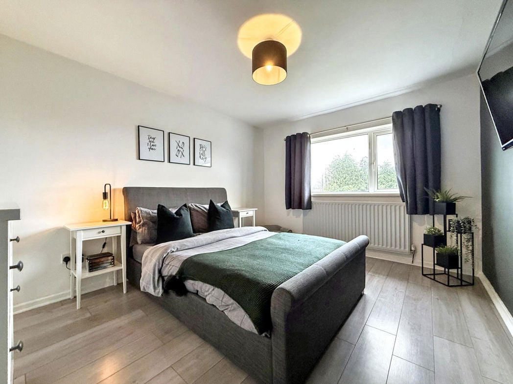 Property image 12 of 19