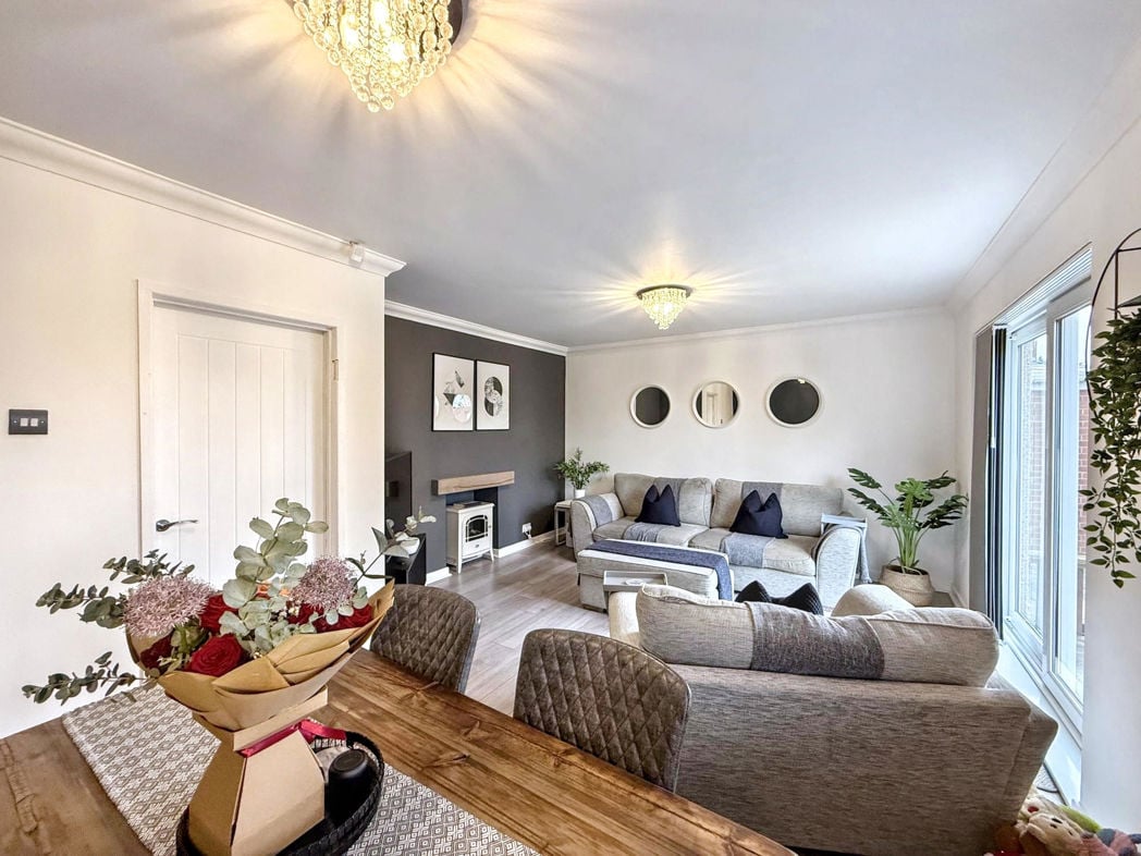 Property image 4 of 19