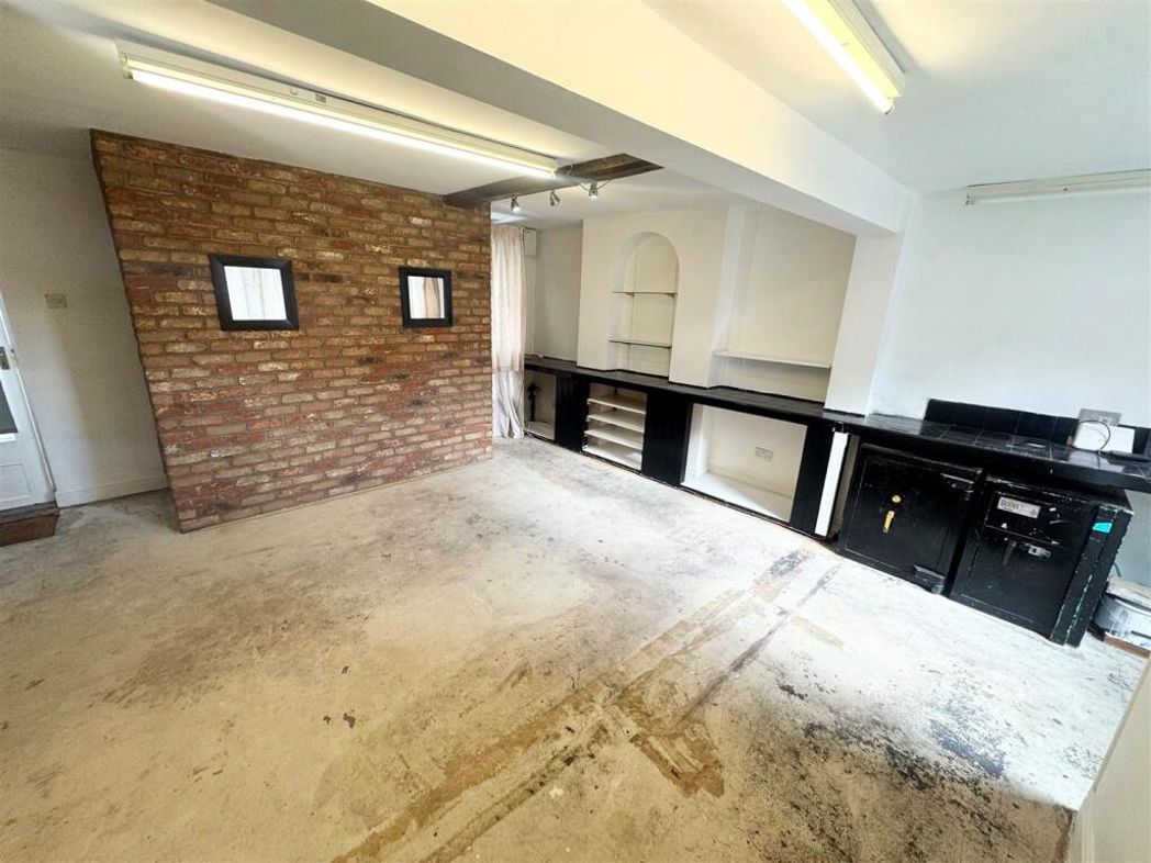 Property image 3 of 6
