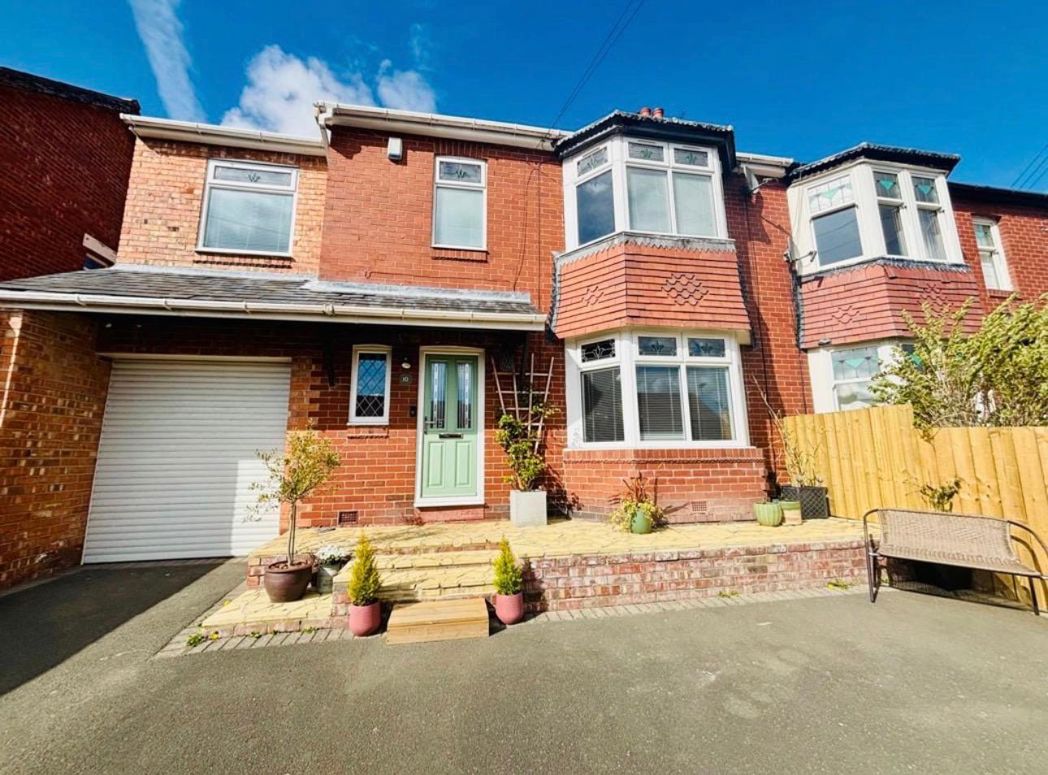 Property image 1 of 32