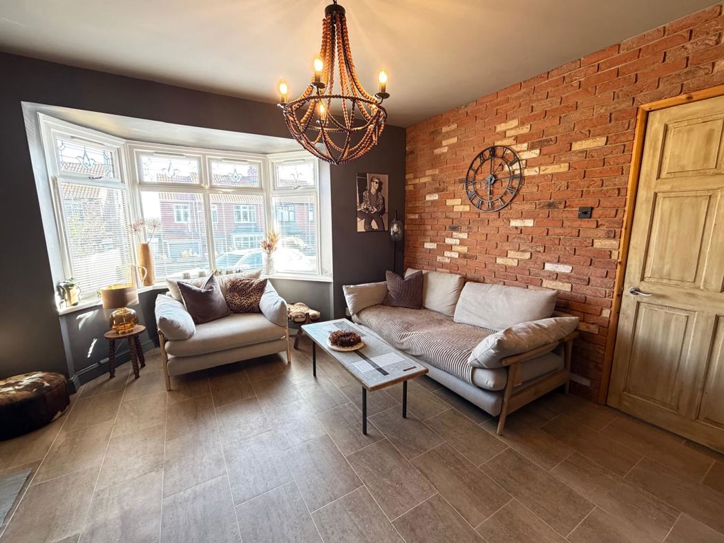 Property image 6 of 32
