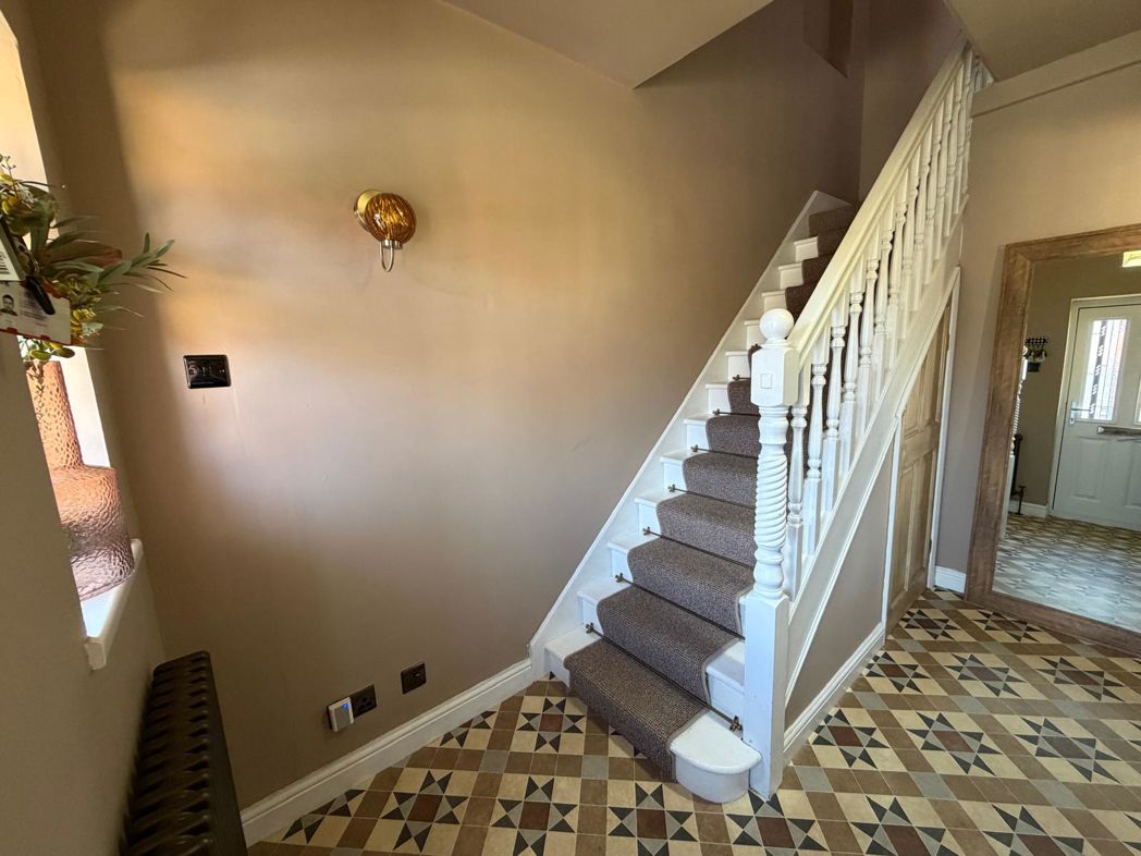 Property image 2 of 32