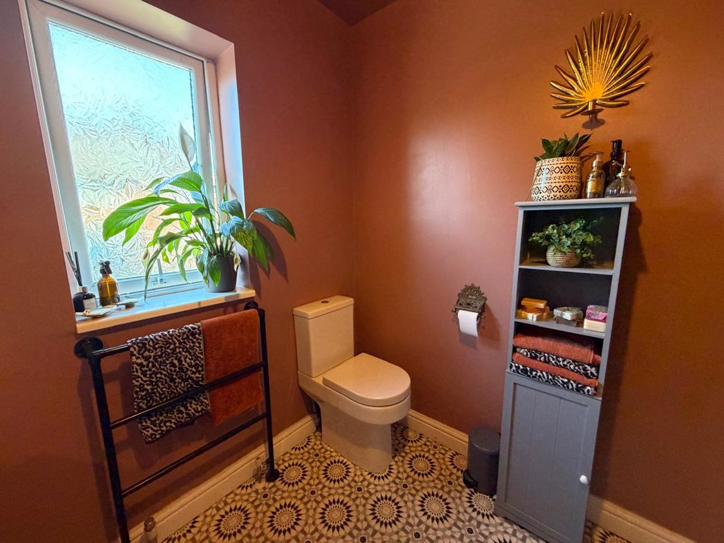Property image 25 of 32