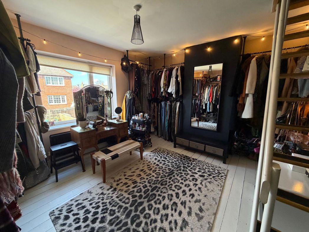 Property image 16 of 32