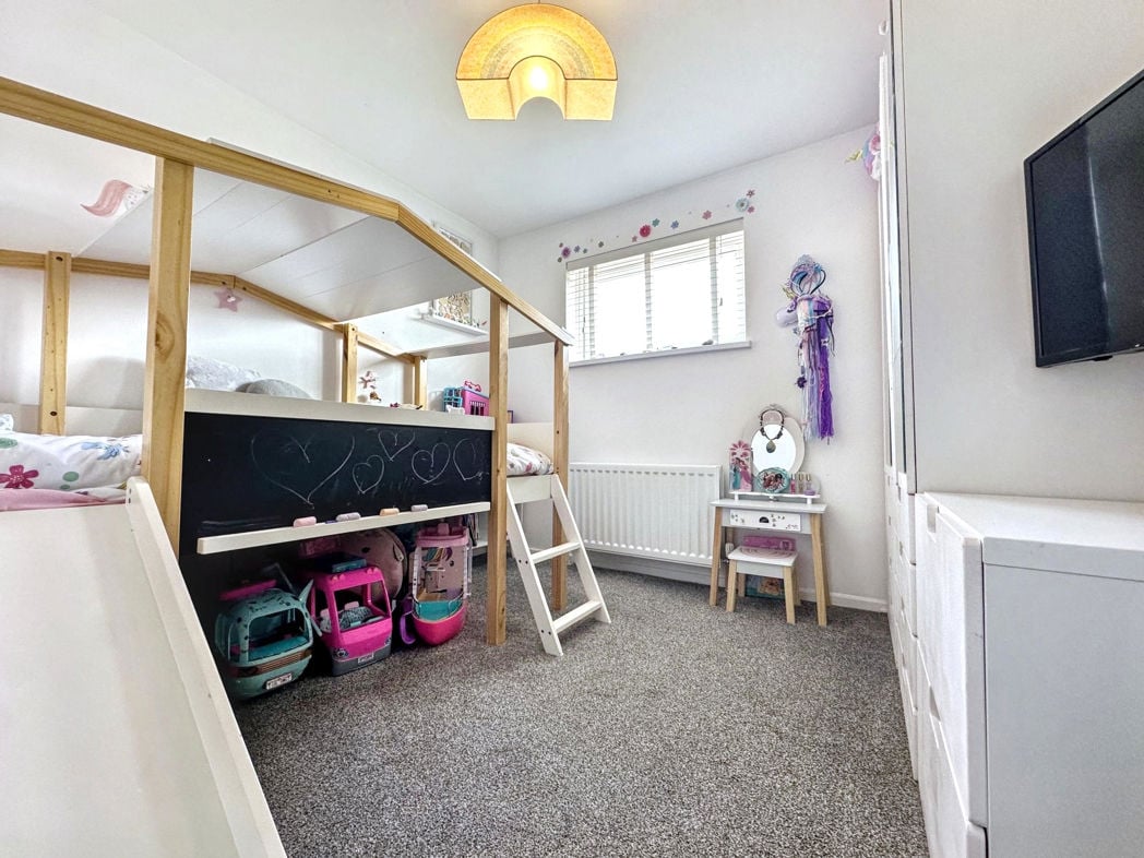 Property image 16 of 24