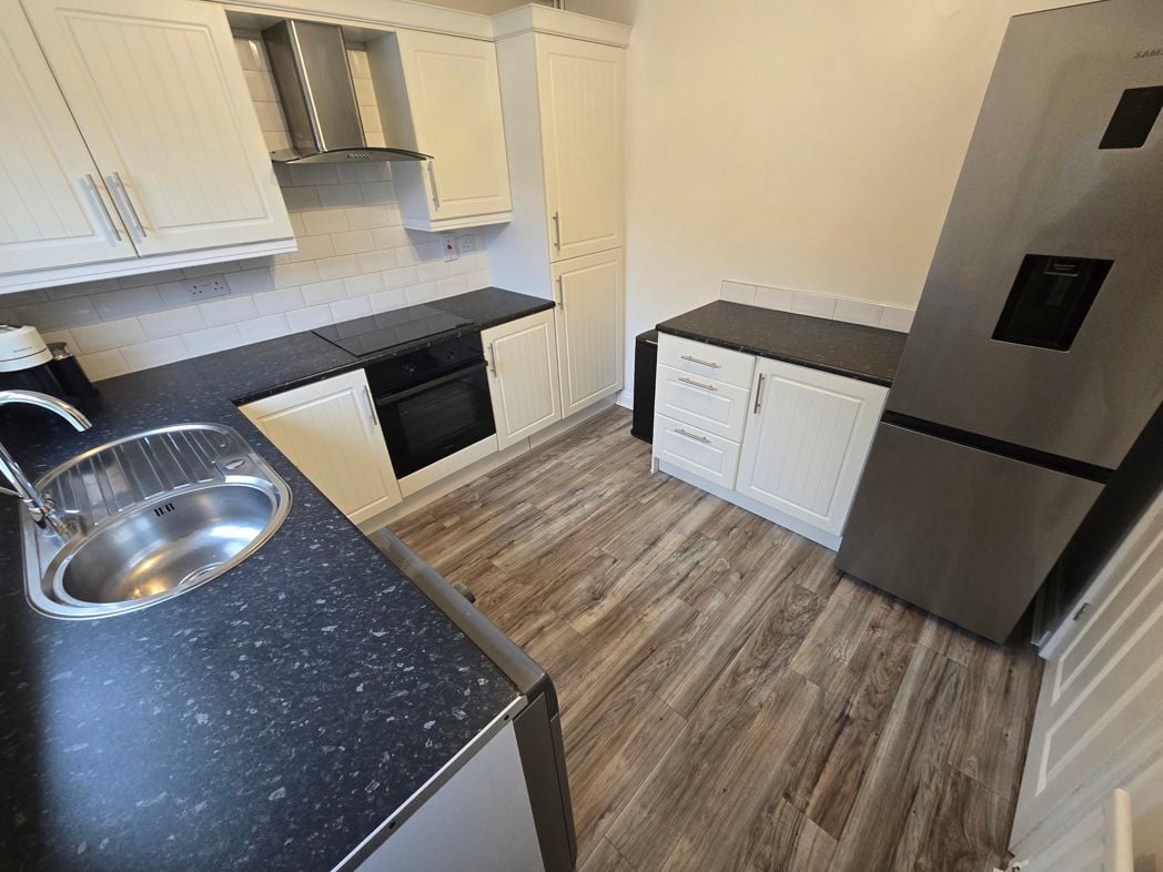 Property image 5 of 17