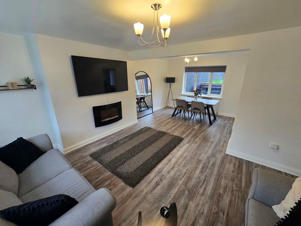 Property image 3 of 17