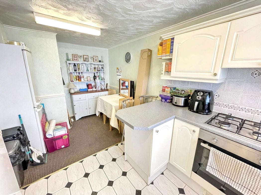 Property image 5 of 14