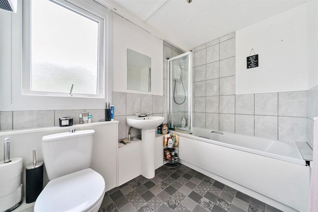 Property image 11 of 13