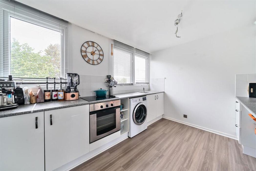 Property image 2 of 13